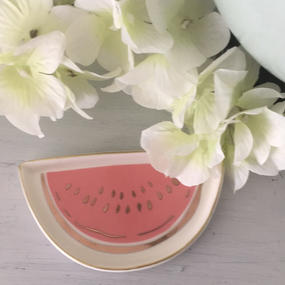 🍋 🍋Buy 1 Get 2 FREE🍋 🍋
MIX & MATCH! Jewelry Tray (5”)